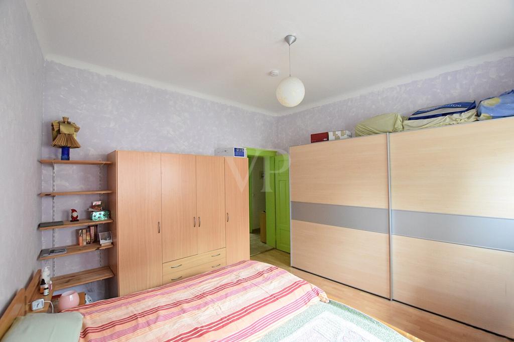 Charmanter Altbau mit hohen Decken, großem Garten und großzügigen Räumen - Foto 1