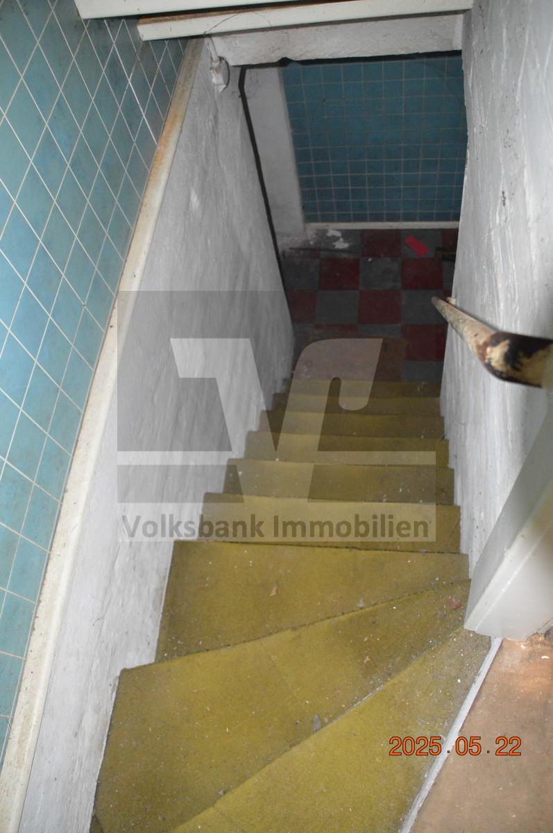 Innentreppe zum KG