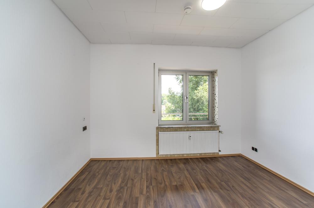 Büro EG