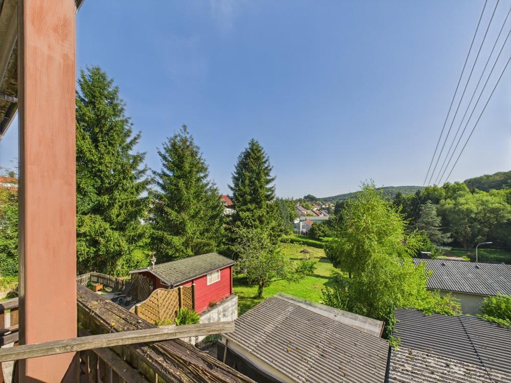 Balkon mit Blick in den Garten EG 