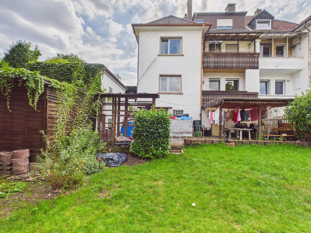 Garten und Rückansicht