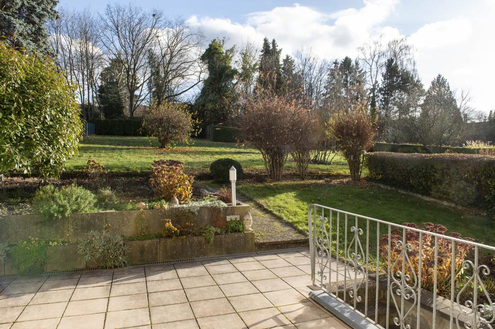 Sonnenterrasse und Garten 