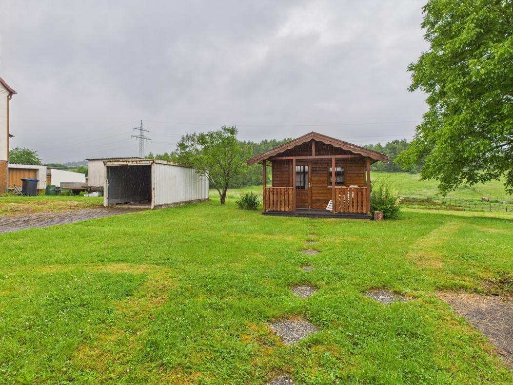 Garten und Garage
