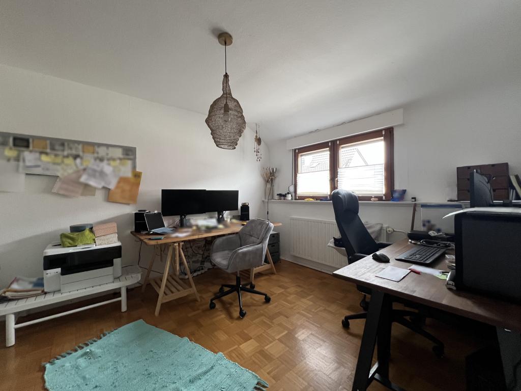 Büro (OG)