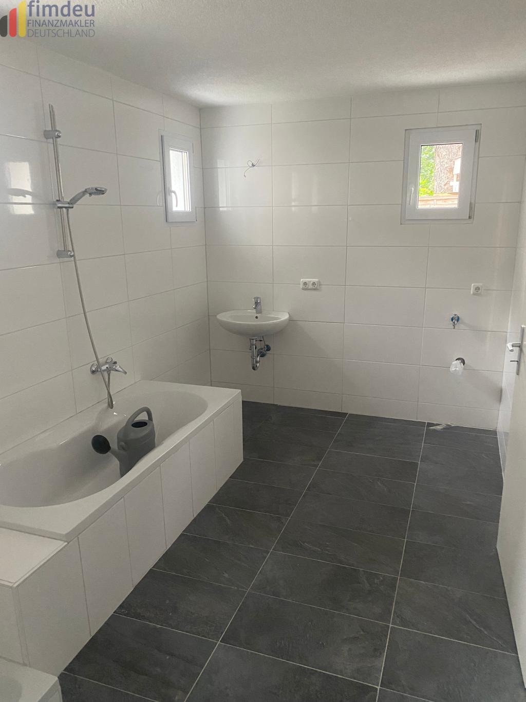 Ohne Courtage:TOP saniertes Mehrfamilienhaus ca 40.000€ Rendite