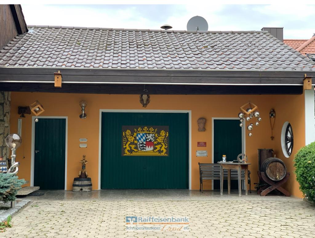 Hofeinfahrt/Garage
