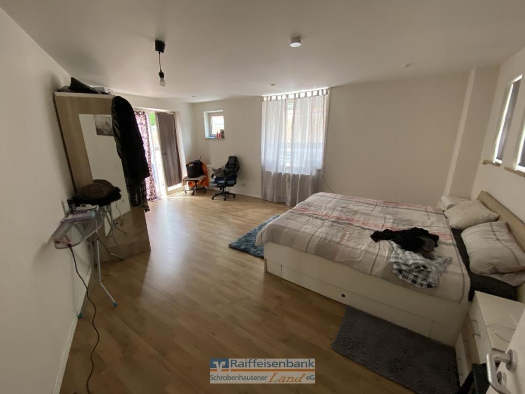 Wohnzimmer mit Zugang Balkon