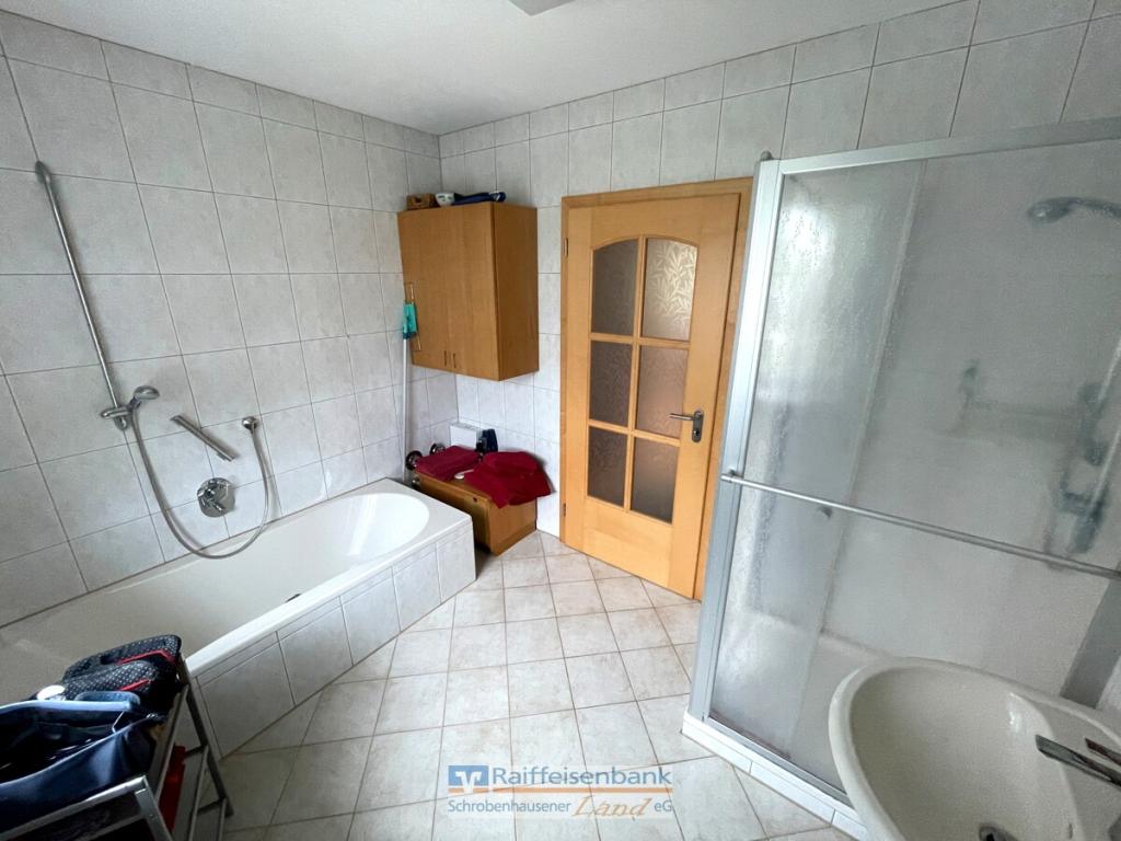 Große 2-Zi.-Erdgeschosswohnung mit Garten, Einbauküche, Garage und Stellplatz - Photo 5