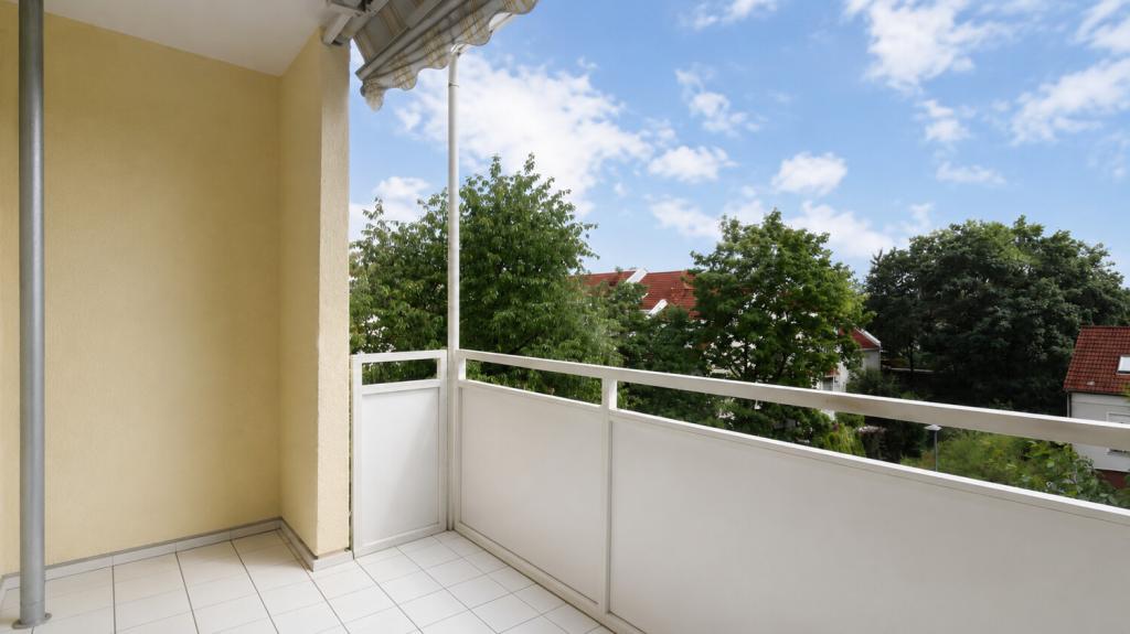 MIETE: Helle 3-Zimmer-Wohnung mit Balkon & TG-Stellplatz in Germering - Photo 4