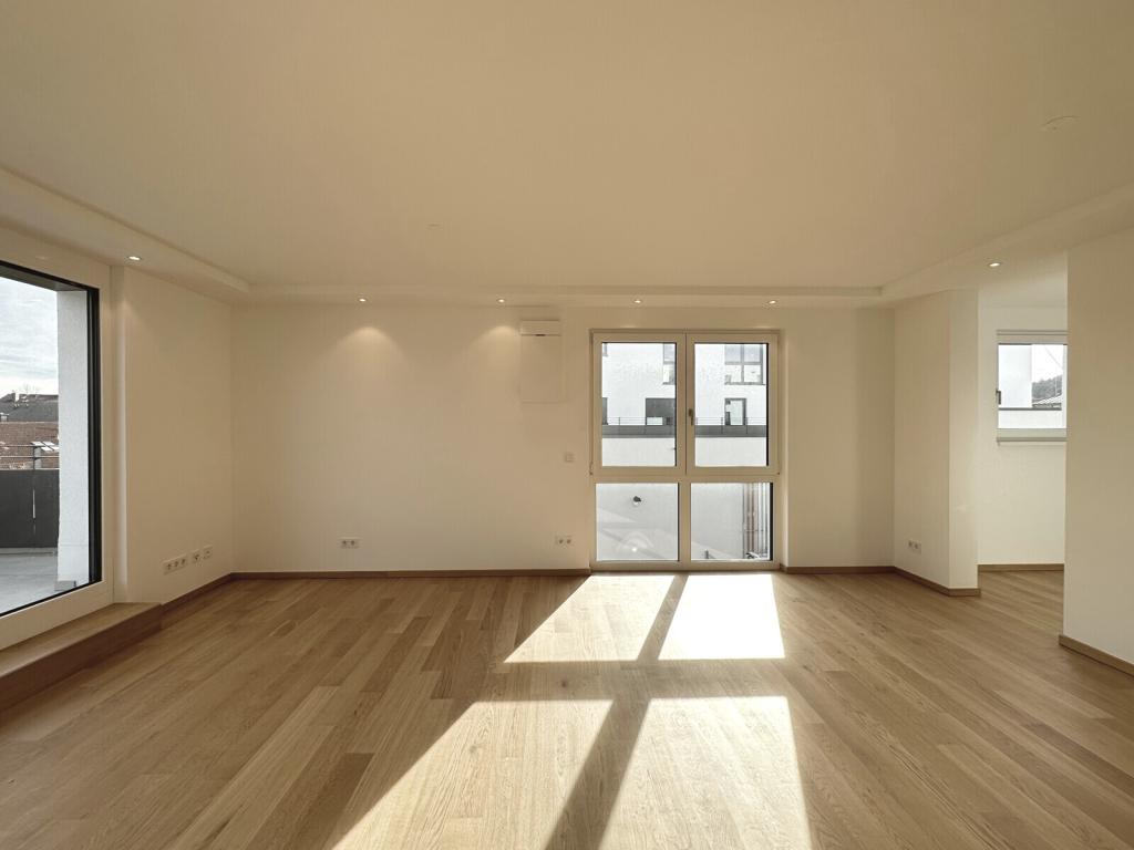 Neuwertige 4-Zimmer Dachterrassenwohnung in zentraler Lage - Foto 2