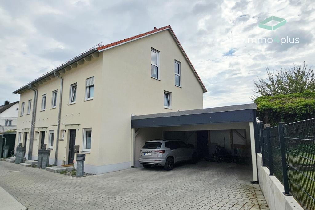 Ruhig und doch mittendrin: Neuwertiges Reiheneckhaus mit gehobener Ausstattung in Wenzenbach! - Foto 1