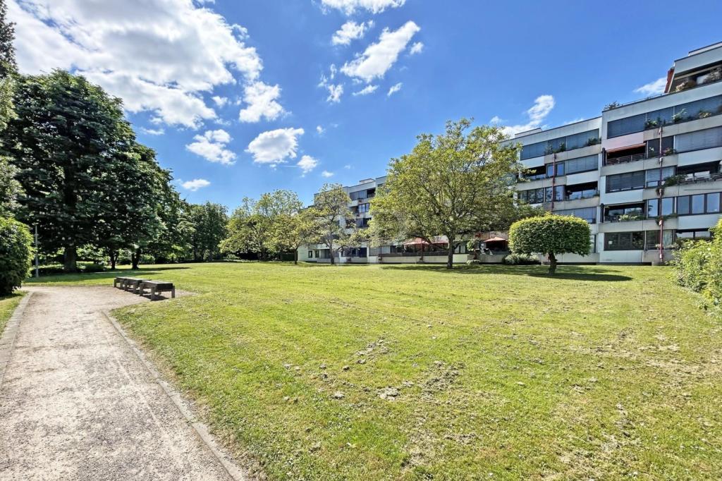 Exklusiver Privatbereich für alle Hausbewohner  mit direktem Zugang zur Rheinpromenade