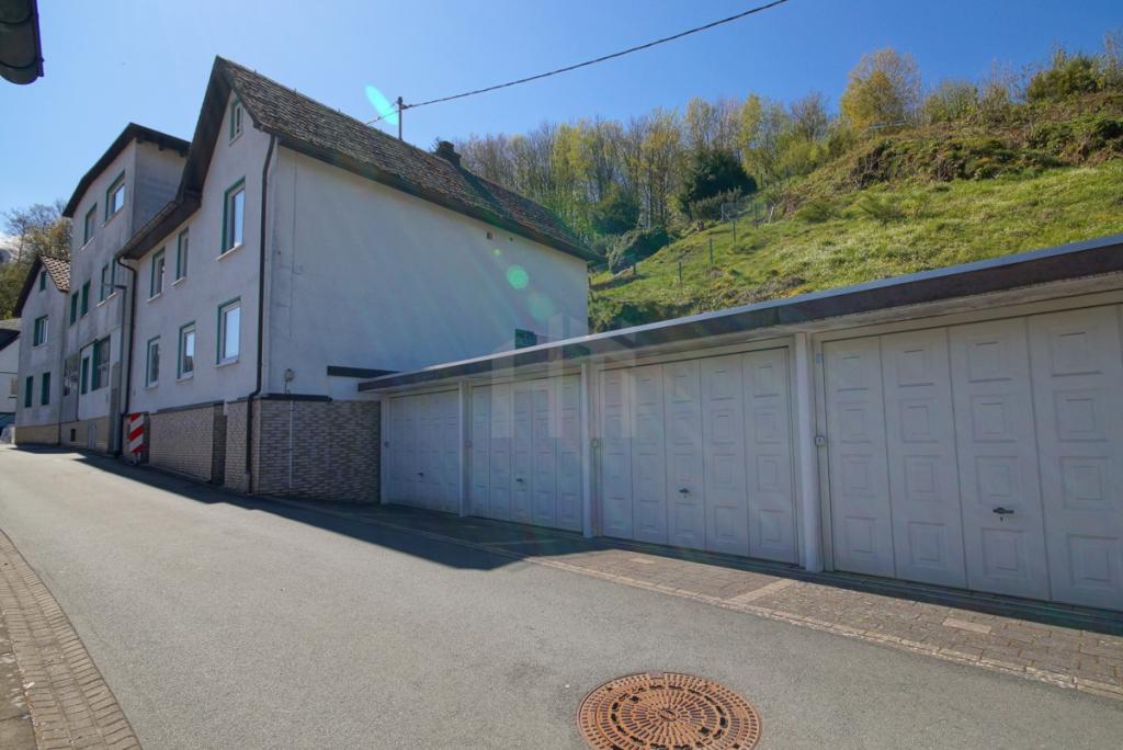 Haus-Garagen