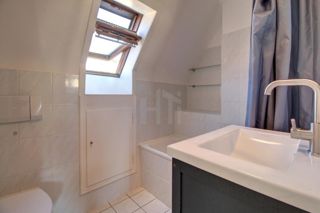 HTI | Gemütliche Dachgeschosswohnung in Bad Homburg nahe Kurpark und Taunus Therme - Foto 5