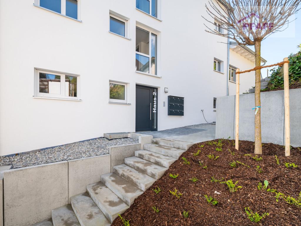 Zuhause ankommen in Gaienhofen! Traumhafte Neubauwohnung mit 3,5 Zi. und TG-Platz, frei ab sofort - Photo 1