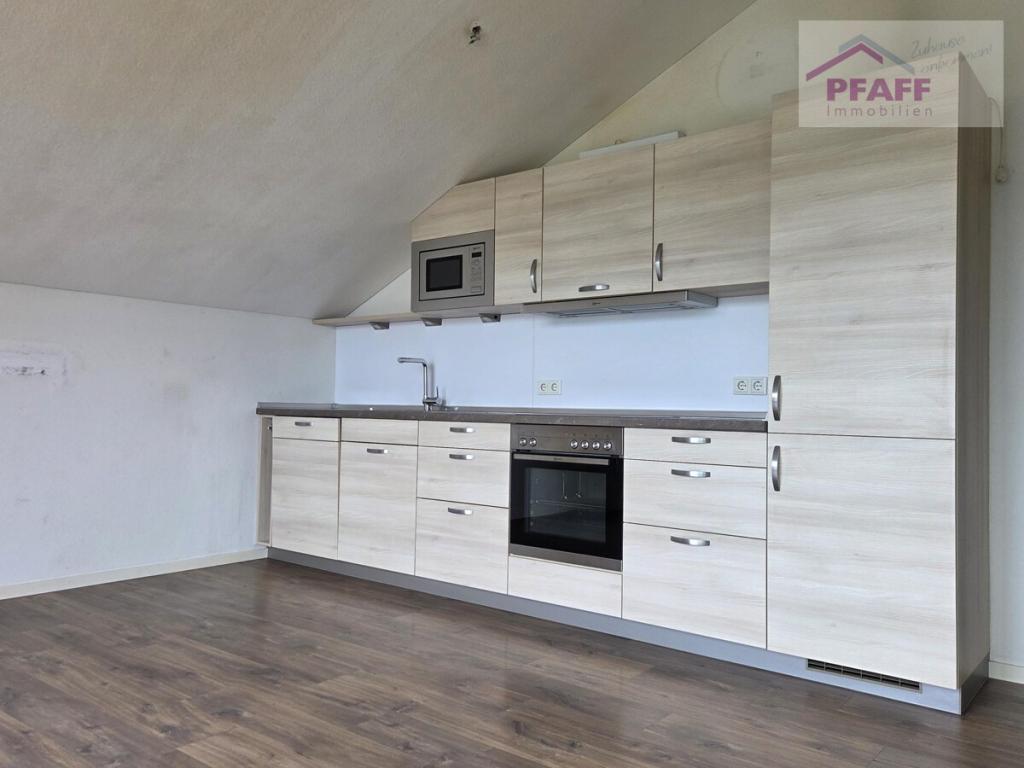Zuhause ankommen in Gaienhofen im Gütebhohlweg! Traumhafte 3 Zi.-Wohnung im DG mit Seeblick - Foto 2