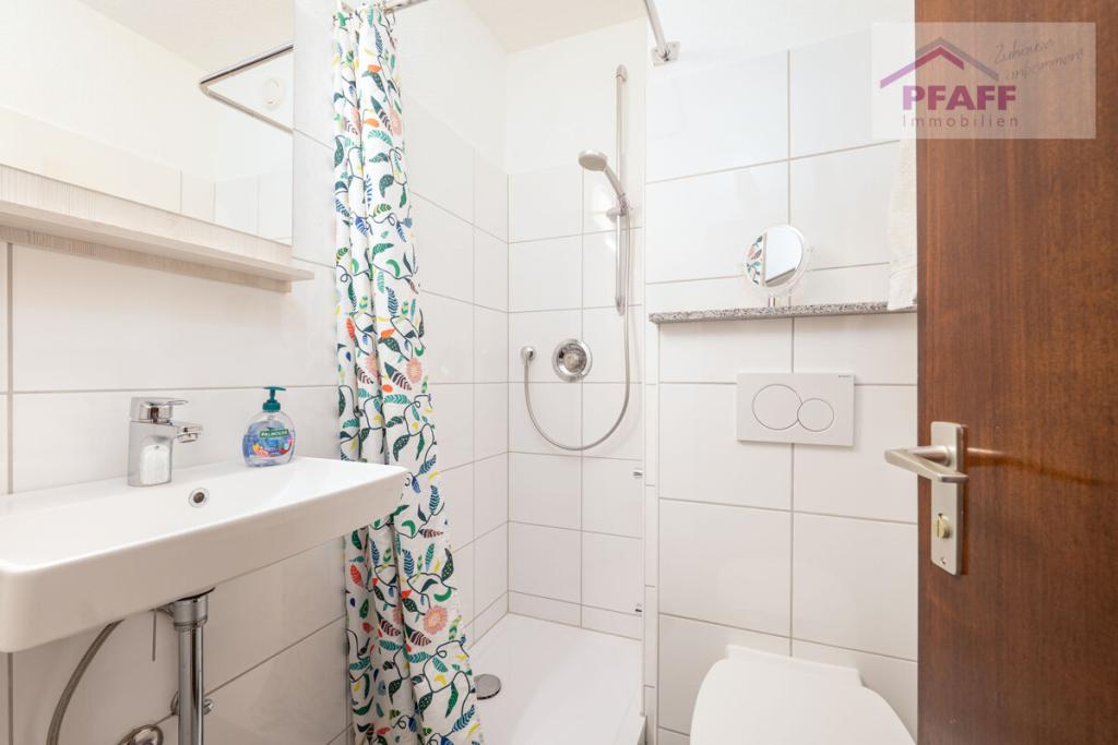 Zuhause ankommen in der Rhönstrasse in Schönwald! Möblierte 1 Zi.-Whg. mit Einbauküche + Stellplatz - Photo 5