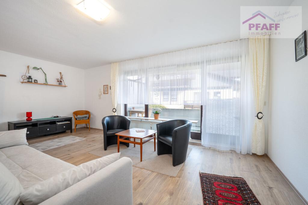 Zuhause ankommen in der Rhönstrasse in Schönwald! Möblierte 1 Zi.-Whg. mit Einbauküche + Stellplatz - Photo 1