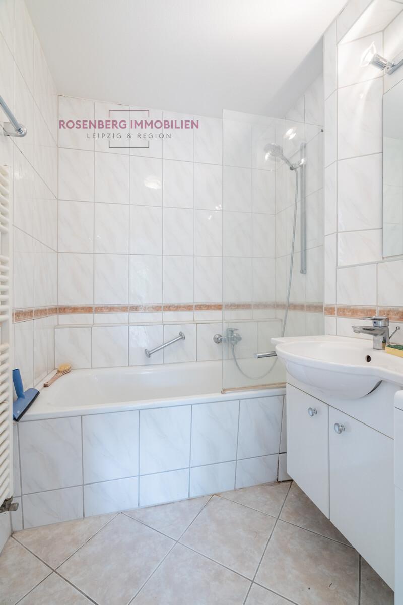 Bad mit Wanne