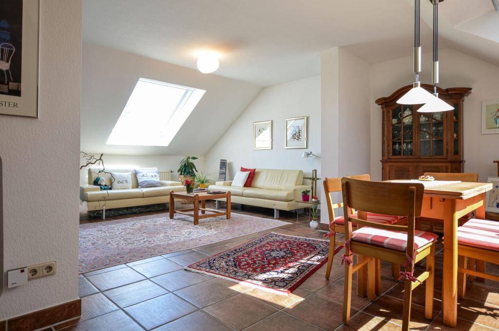 Wohn- und Esszimmer