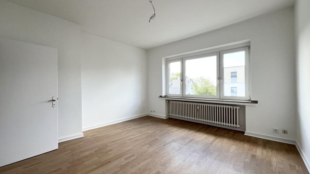 Sanierte 4-Zimmerwohnung mit Altbaucharme und Gartenblick in Bensberg ! - Photo 4
