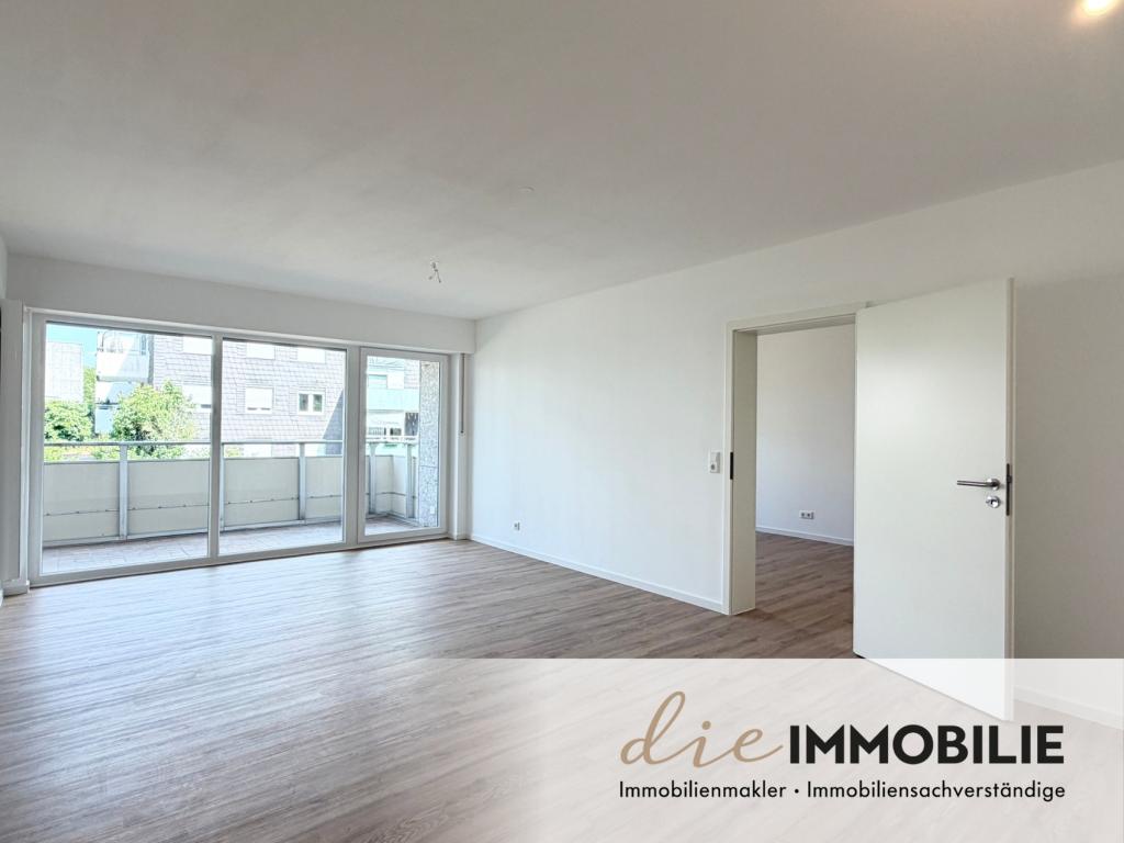 Kernsanierte, barrierearme 2-Zimmer-Wohnung mit großem Balkon, Aufzug und Tiefgaragenstellplatz! - Photo 4