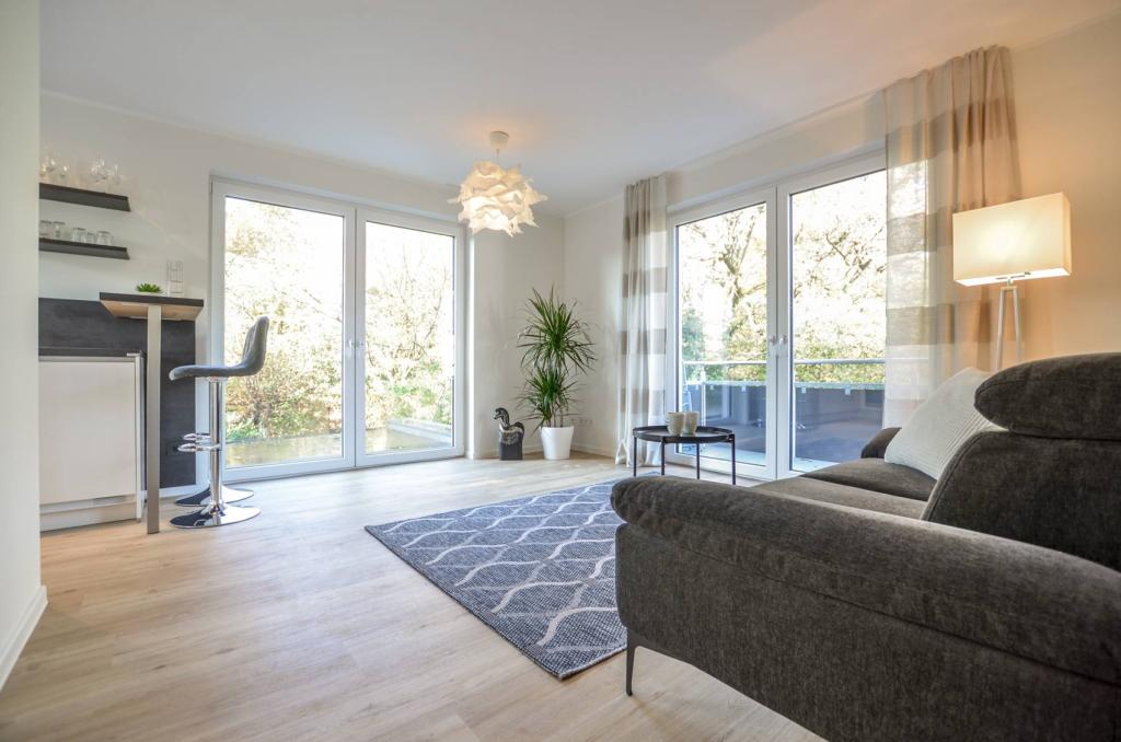 Einfach Einziehen! Voll möbliertes und hochwertig ausgestattetes Apartment zu vermieten - Photo 1