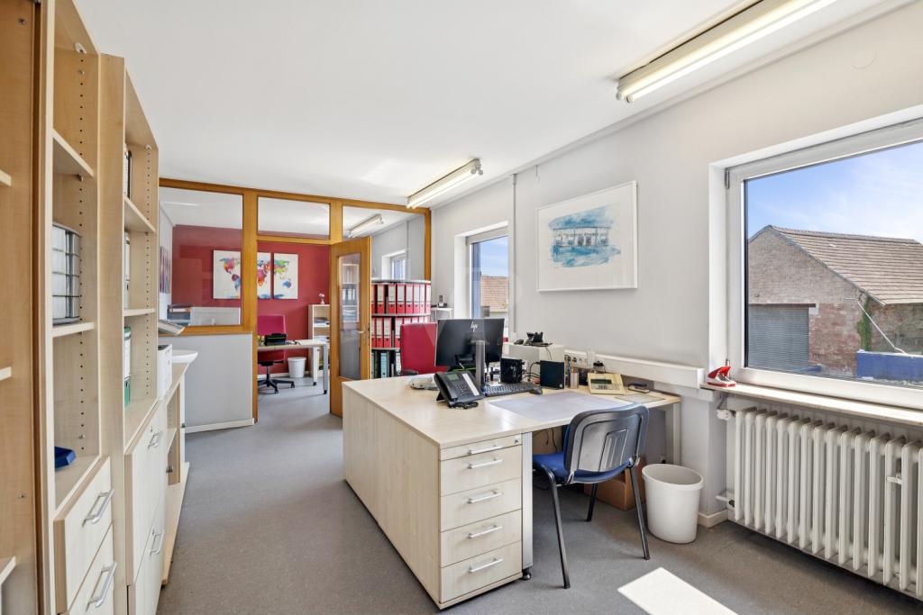 Doppelbüro