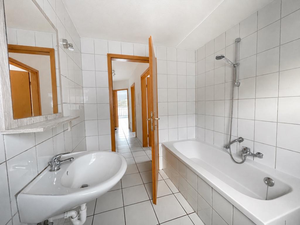 Schöne 4-Z-Dachgeschosswohnung mit toller Aussicht in ruhiger Wohnlage - Provisionsfrei !! - Foto 5