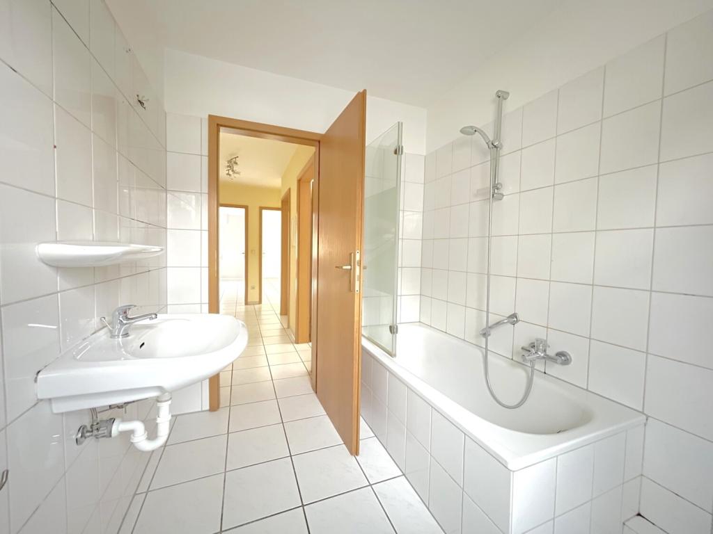 Schöne 4-Z-Dachgeschosswohnung mit toller Aussicht in ruhiger Wohnlage - Provisionsfrei - Photo 5