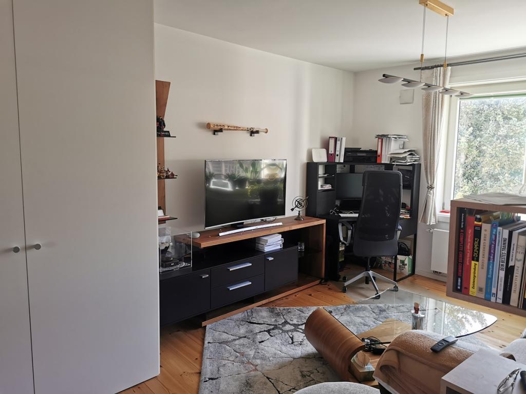 4 Monate zur Untermiete für eine Person - schöne, möblierte 2-Zimmer-Wohnung mit Balkon im Wedding - Photo 2