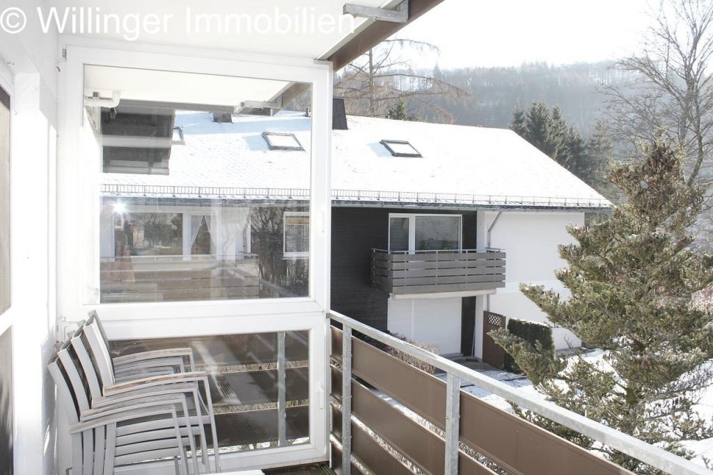 . Balkon mit seitlichen Fenstern