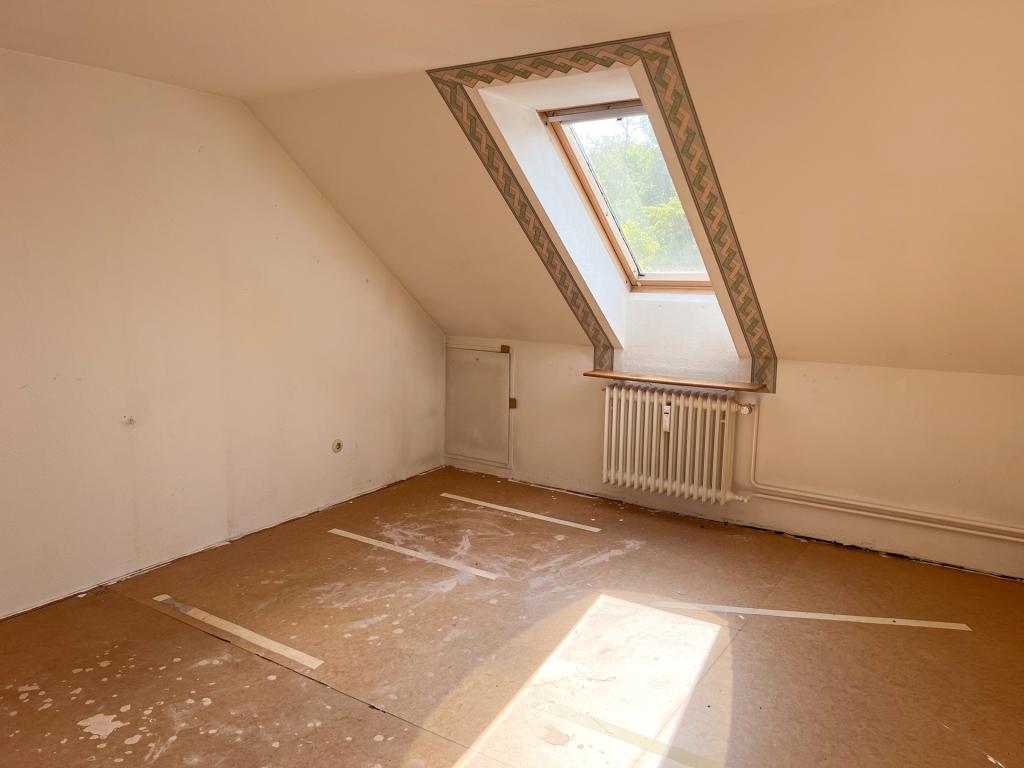 Großes Schlafzimmer im DG