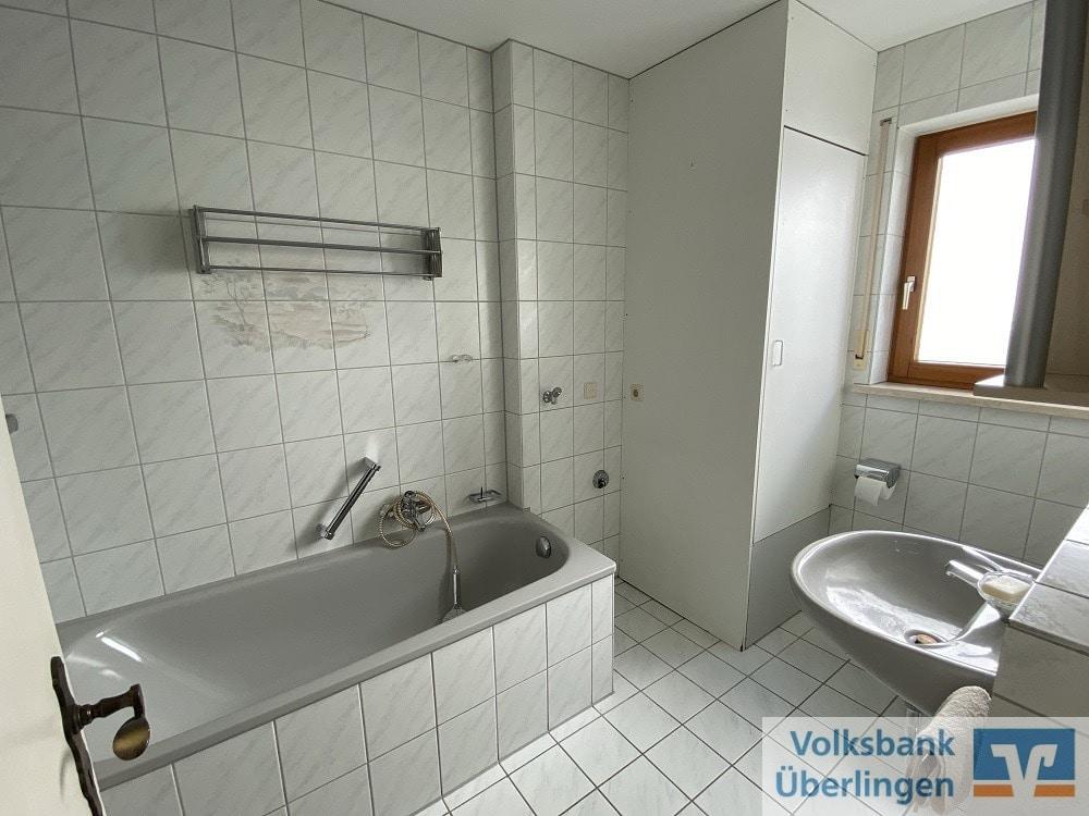 Tageslichtbad mit Badewanne