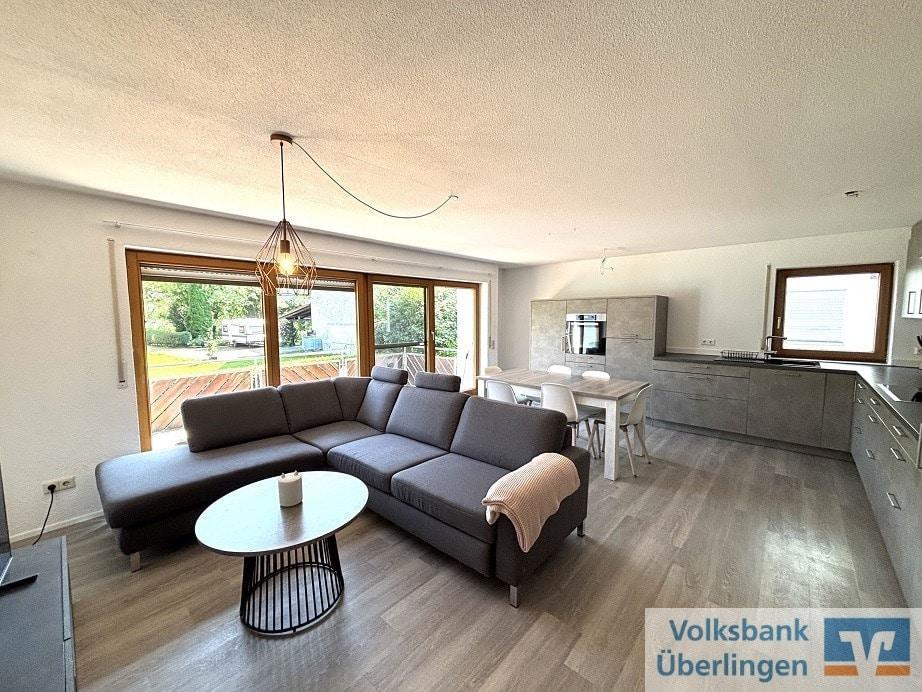 Wohnzimmer und Küche