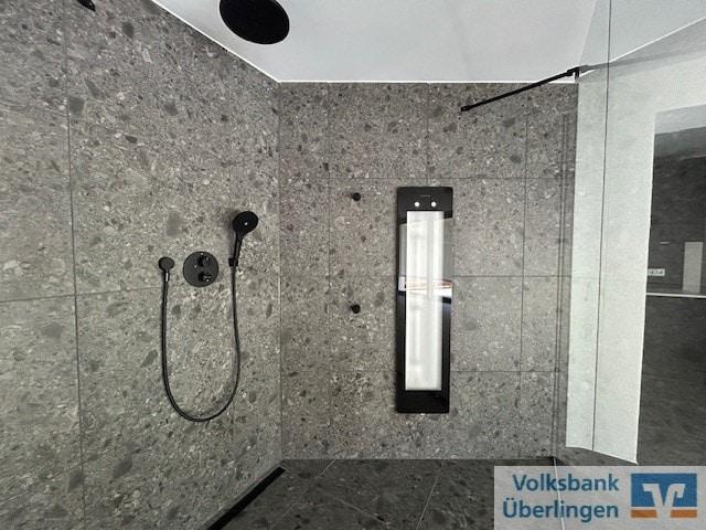 Begehbare Dusche mit Infrarot-Sunshower Souterrain