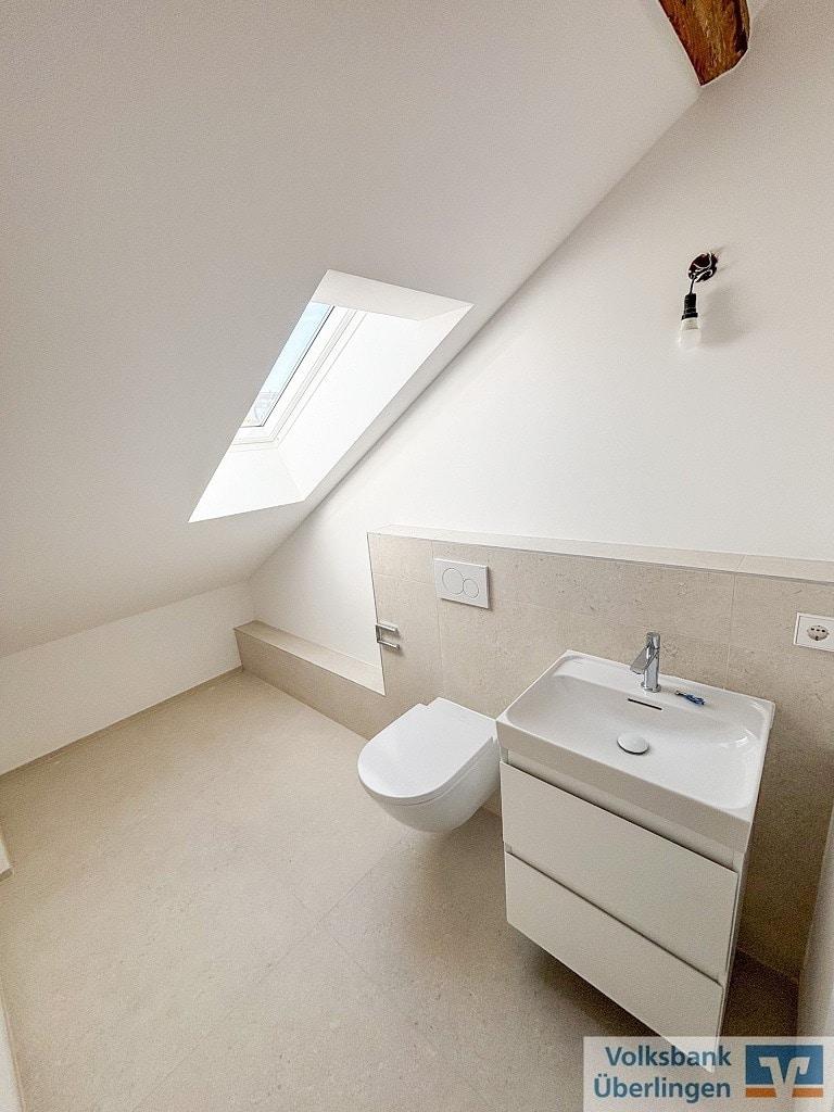 Exklusive Dachgeschosswohnung in bester Lage (Biogasheizung) - Foto 4