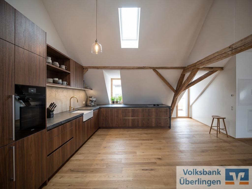 Exklusive Dachgeschosswohnung in bester Lage (Biogasheizung) - Foto 2