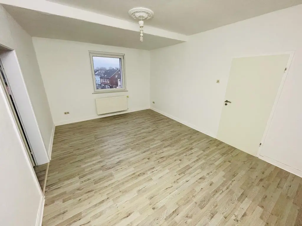 Helle renovierte Dachgeschoss 5 Zimmer Wohnung in Bochum Wattenscheid mit guter Anbindung - Foto 1