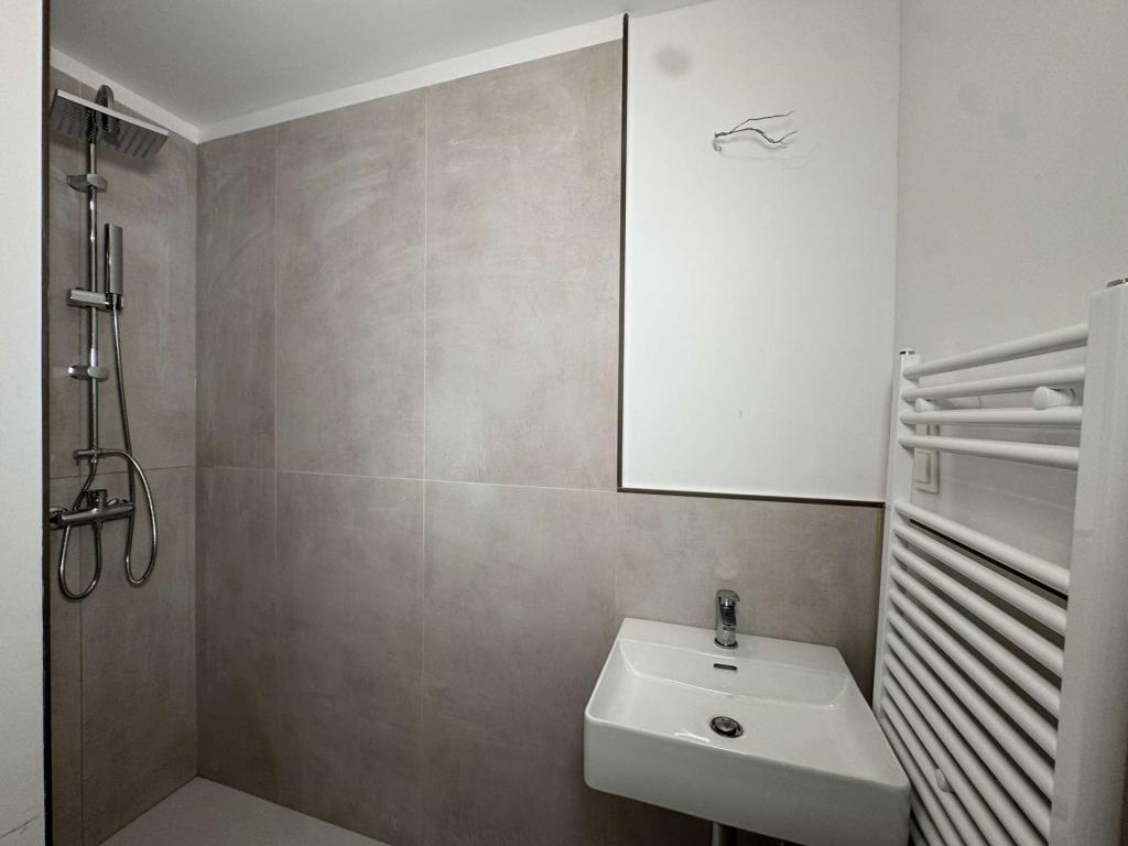Helle frisch sanierte 2,5 Zimmer Wohnung in Bestlage von Wattenscheid – direkt am Aldi & Netto - Photo 5
