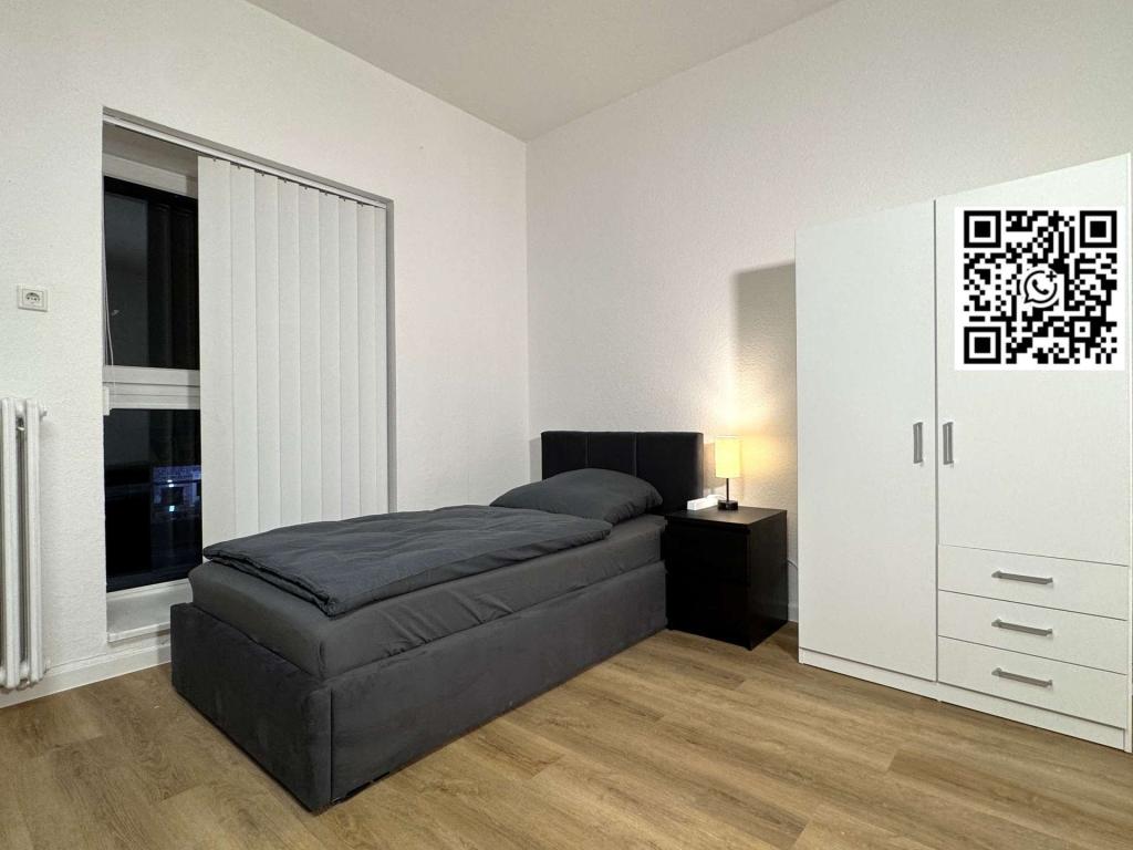 Schlafzimmer 1 