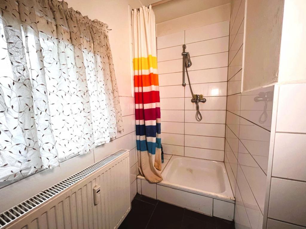 EG rechts - Badezimmer