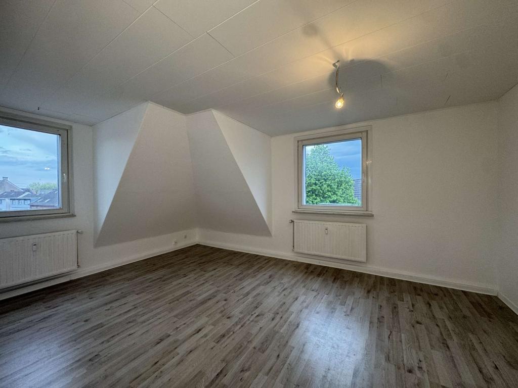 Großzügige, renovierte 5-Zimmer-Dachgeschosswohnung in Bochum-Wattenscheid – perfekt für Familien - Foto 3