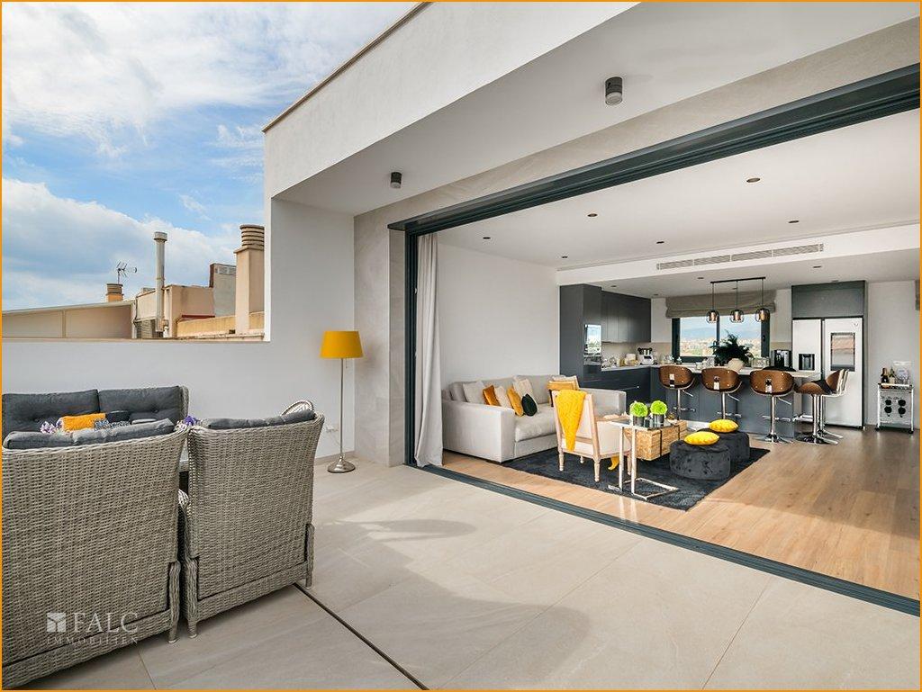 Balkon/Balcón/Balcony