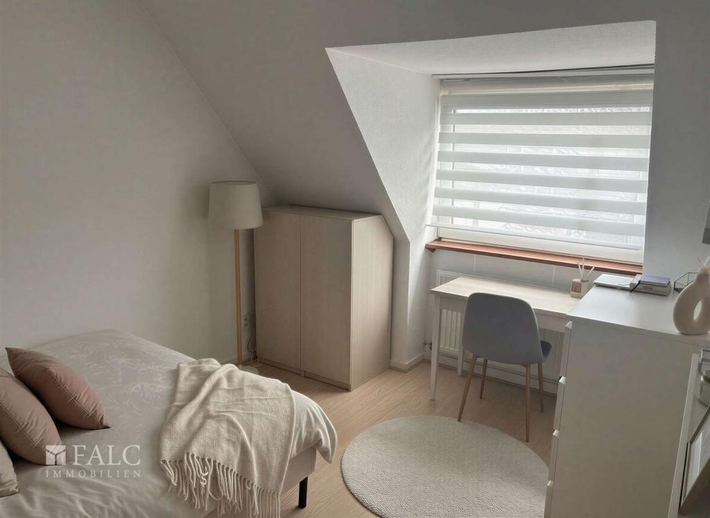 Großzügige Dachgeschosswohnung in Essen – ideal für Studenten oder Singles - Photo 3