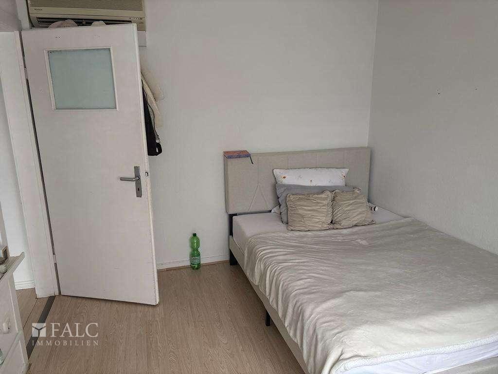 Großzügige Dachgeschosswohnung in Essen – ideal für Studenten oder Singles - Photo 1
