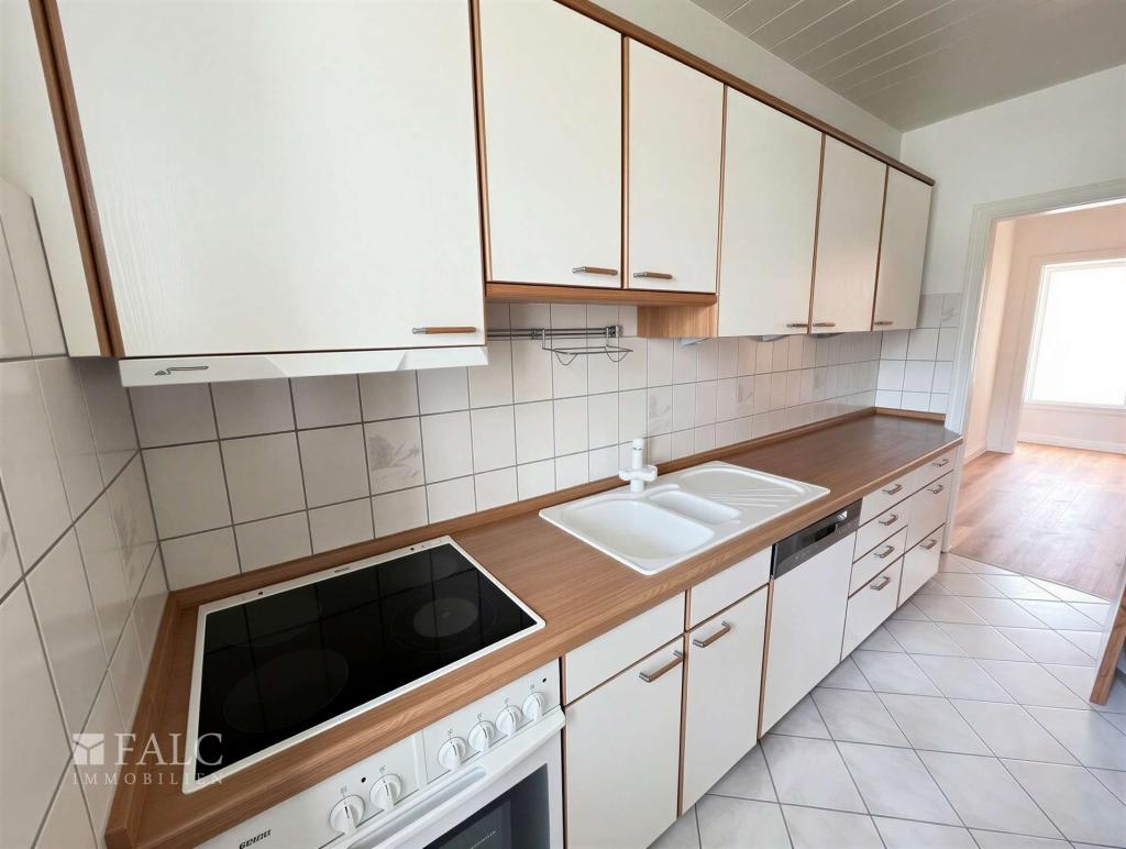 Gepflegte 4-Zimmer-Wohnung mit Balkon und Masterbad in Rüttenscheid - Photo 4
