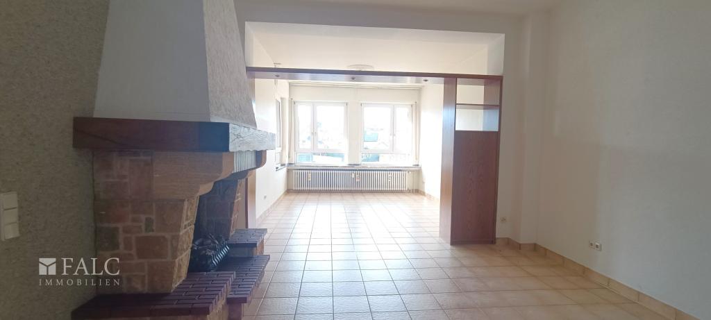 Nostalgie trifft Charme: 3,5-Zimmer-Wohnung auf 125 m² mit Terrasse - Foto 1
