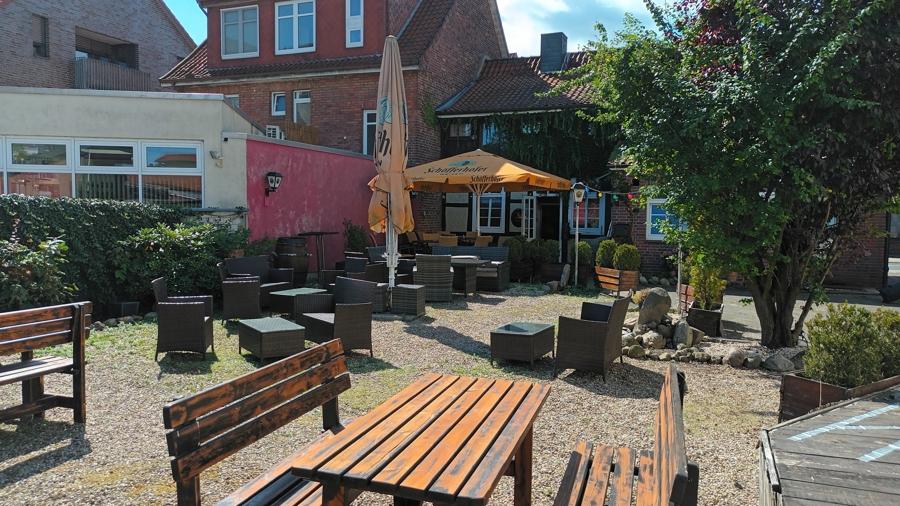 Außenbereich im Sommer