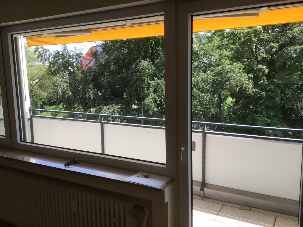 * HAUFFSTRASSE - RENOVIERTES BAD - PARKETT - 2 BALKONE - EINBAUKÜCHE * - Foto 3
